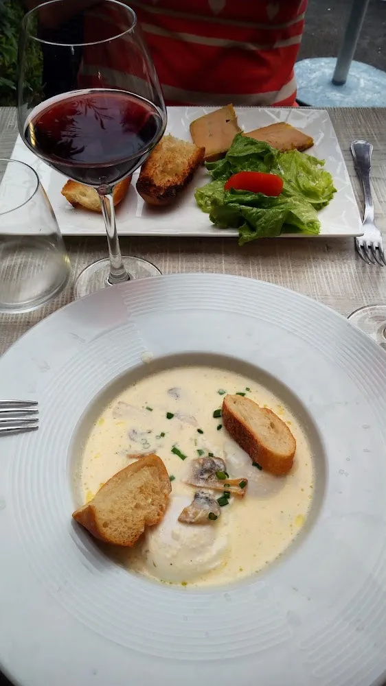 Œuf Poché Au Crémant Sauce Crème